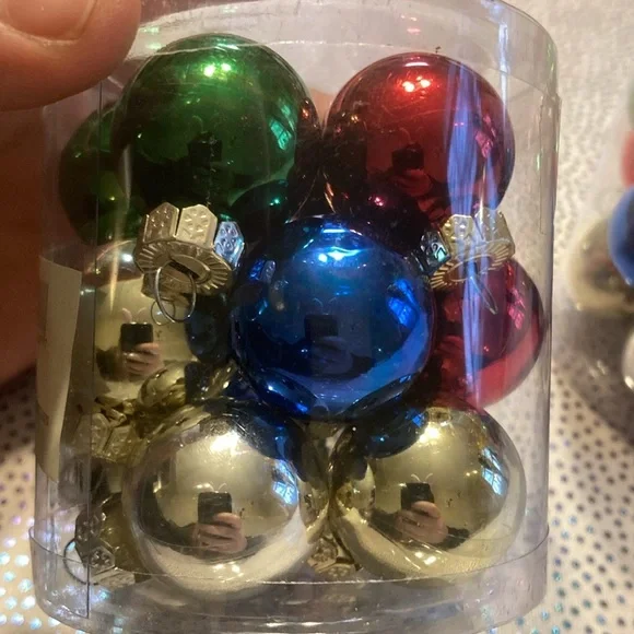 2 Pack 30ct Holiday Christmas ball plastic ornaments 1