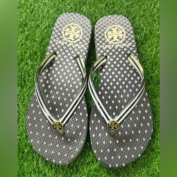 Tory Burch‎ Black and Gold Flip Flops Size 5.5/6