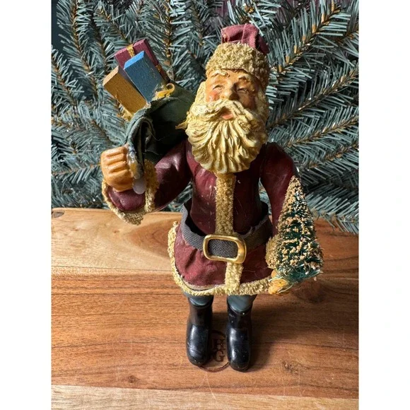 Vintage Style Santa Claus Figurine‎ Holiday Decor Red Gold 7.5 Inch Folk Art