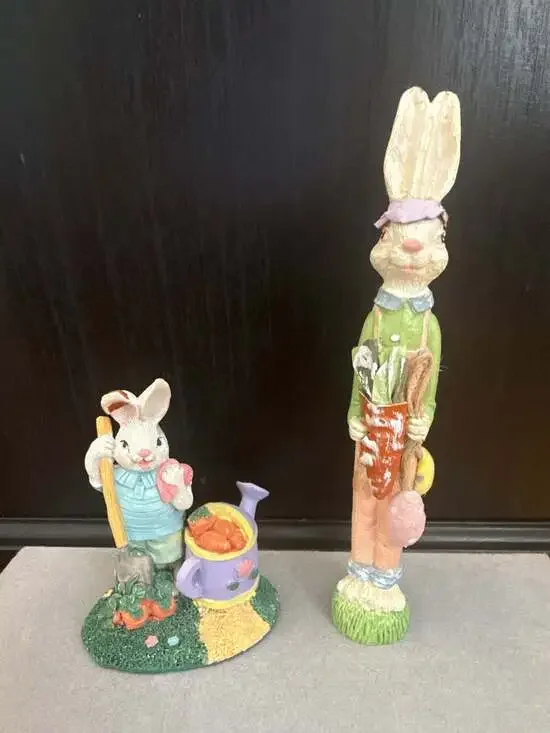 Vintage Resin Spring Easter Bunnies 1 Pencil Figurine
