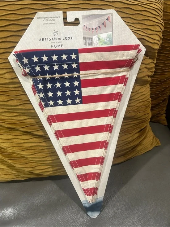 Patriotic pennant banner, set of eight flags 🇺🇸 NIP
