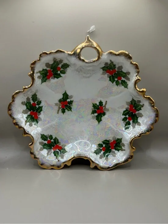 Ucagco Holiday Holly Decorative Trinket Disk White and Gold