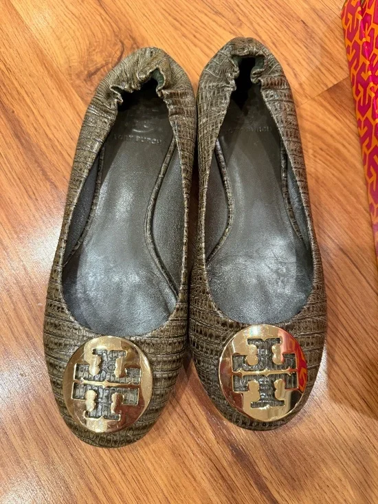 Tory Burch Reva Flats - size 7 - olive/gold; lizard print