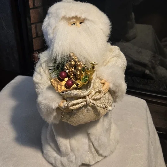 Vintage White Winter Santa Claus Figure 12
