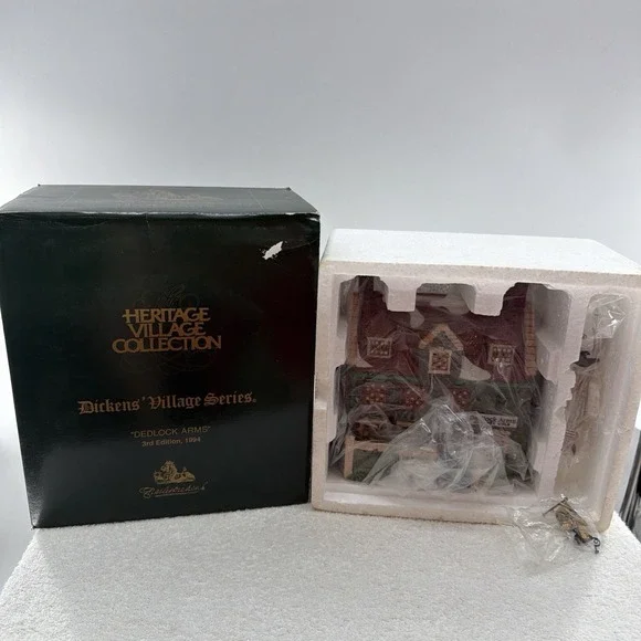 Dept 56 Dickens Village Dedlock Arms 3rd Edition Signature Series Retired 57525