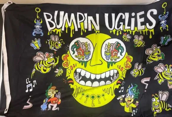 Bumping uglies BUZZ flag