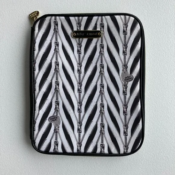 Betsey Johnson Zippered Padded Tablet Travel Case