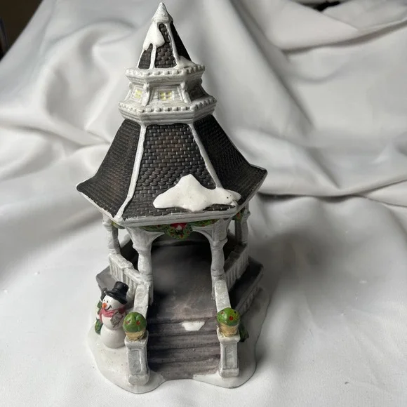Sold‎