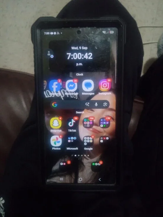 Unlocked S24 Ultra 256 Gig With Heavy Duty Phone Case. $800 Will Negotiate