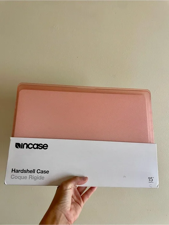 Incase Hardshell Laptop Case in Peach Pink (15