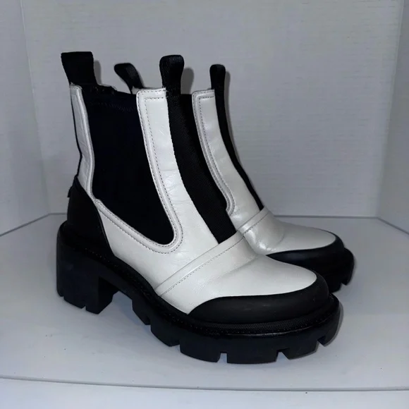 Tory Burch Lug Sole White Ankle Boots 5.5