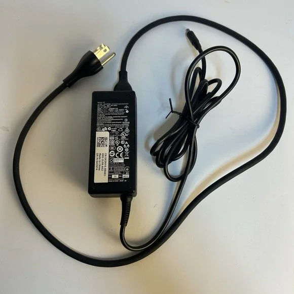 DELL DA65NM111-00 19.5V 3.34A 65W‎ Genuine Original AC Power Adapter Charger