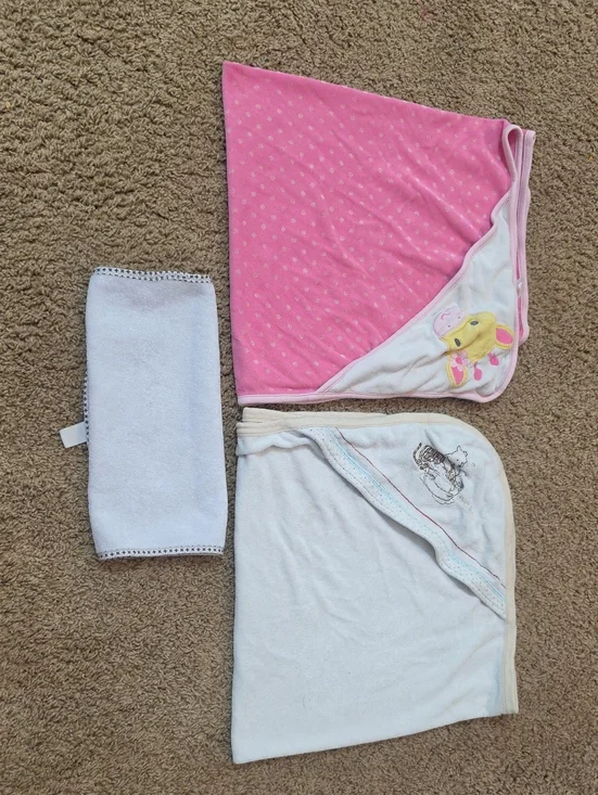 Kids Hooded Towel - Pink and White - Unbranded