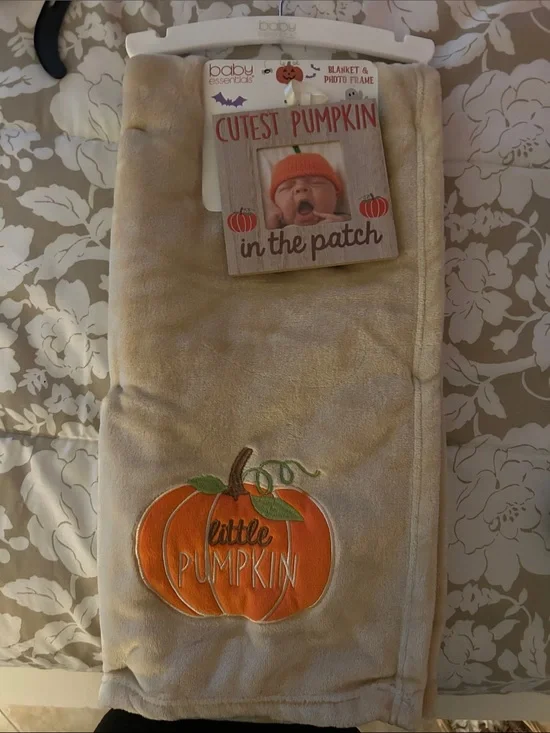 Baby Essentials Cream and Orange 'Little Pumpkin' Kids Bib Blanket Set