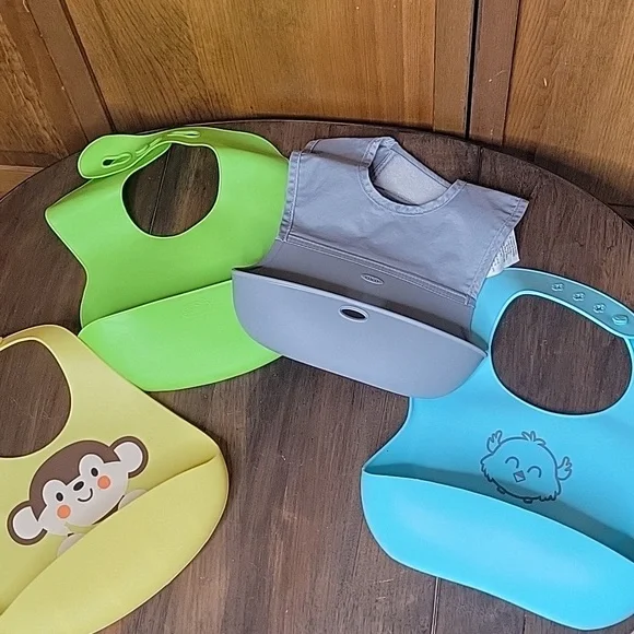 Silicone Bibs Bundle Of 4