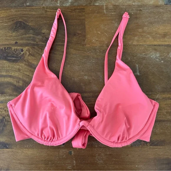 Victoria's Secret‎ Coral Bikini Top Underwire support Ladies Large