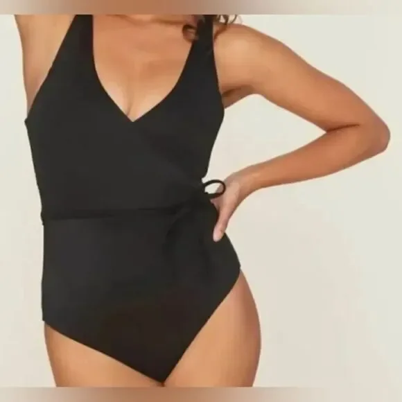 Andie Swim The Belmar One piece swimsuit size Medium Black NEW