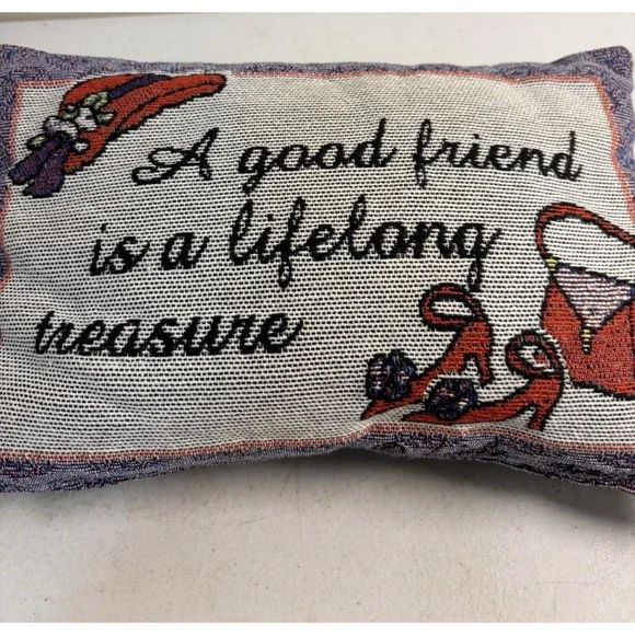 Tapestry Pillow A GOOD FRIEND IS A LIFE LONG TREASURE‎ Red Hat 11