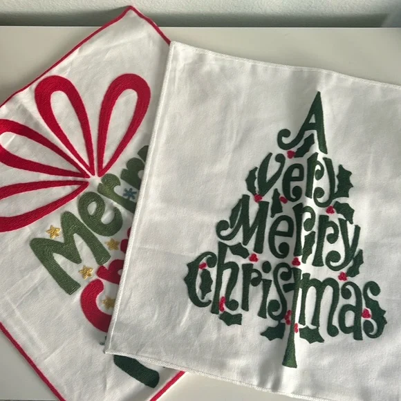NEW Merry Christmas Embroidered Decorative Throw Pillow Covers Set of 2