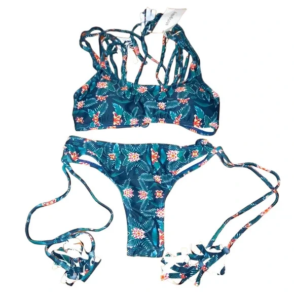 NWT triangle bikini M