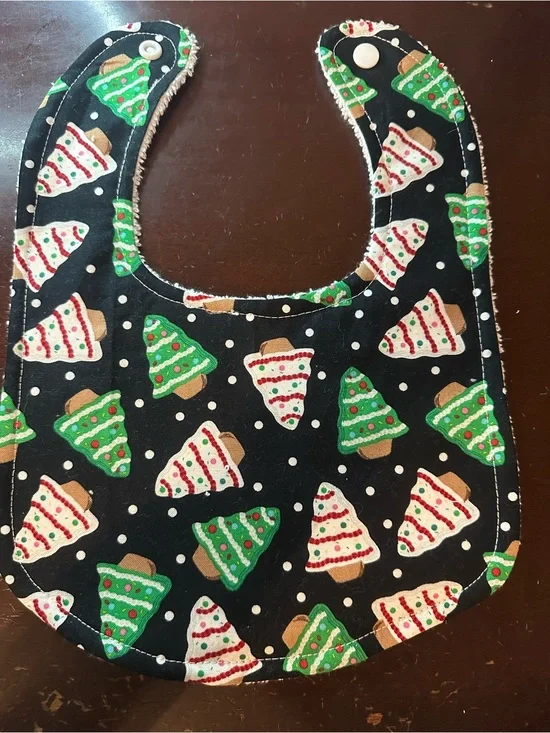 Handmade Christmas Tree Cake bib