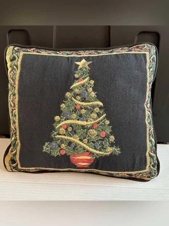 Christmas Tapestry-Style Christmas Tree Throw Pillow With A Gold/Green Border