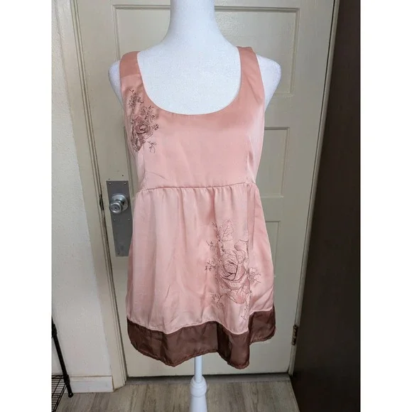 Forever 21 f21 Pink Floral Rose Embroidered Babydoll Fairy Coquette Top‎ Medium
