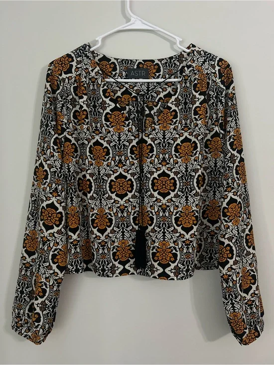 ASTR Anthropologie Blouse S Multicolor Geometric Tassel Puff Sleeve Boho V Neck