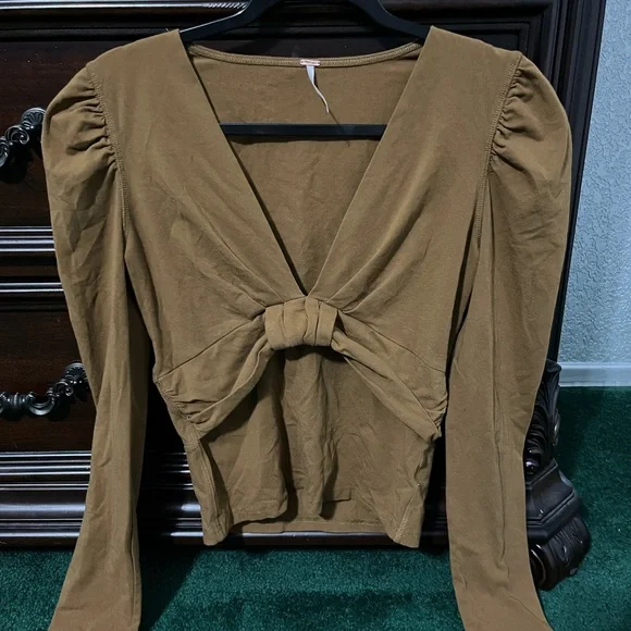 Free People Knot-V Front Top NWOT