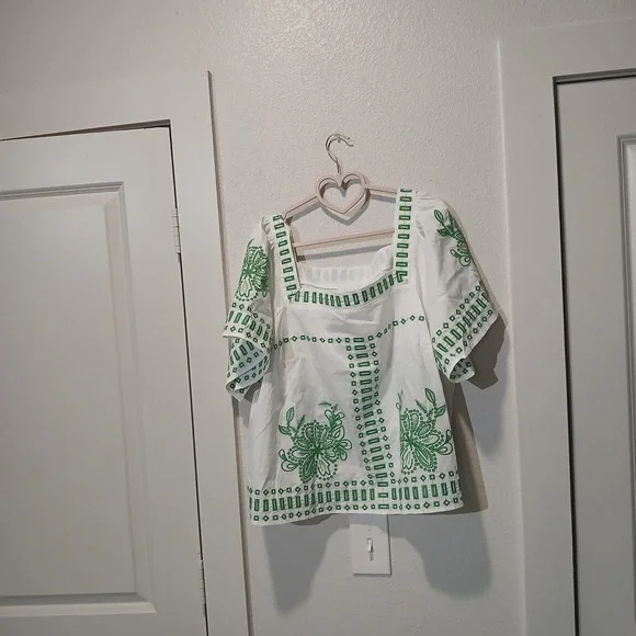 Sugarlips Womens 2X White Green Embroidered Square Neck Puff Sleeve Blouse Top