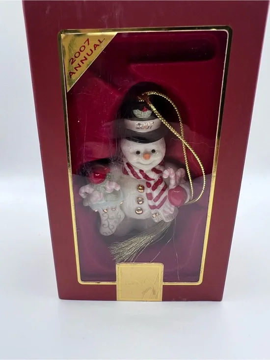 Lenox 2007 Annual Snowman Hanging Christmas Ornament White/Red/Gold 6599609