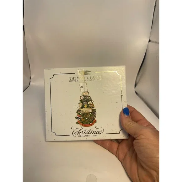 White House Christmas 2015 W/ Box Ornament **pre-owned**‎
