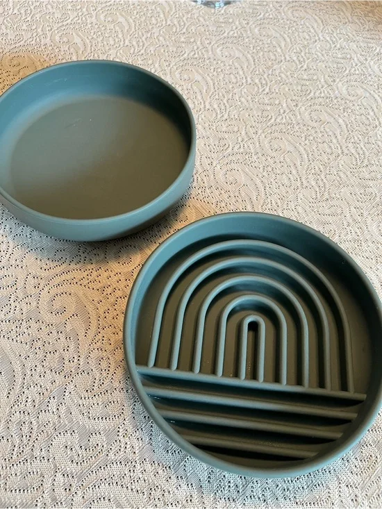 Pet Slow Feeder Dish and Matching Water Bowl - Dog or Cat