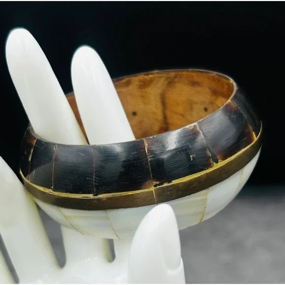 Vintage Inlaid Wood & Brass Bangle Bracelet Boho Artisan Style‎