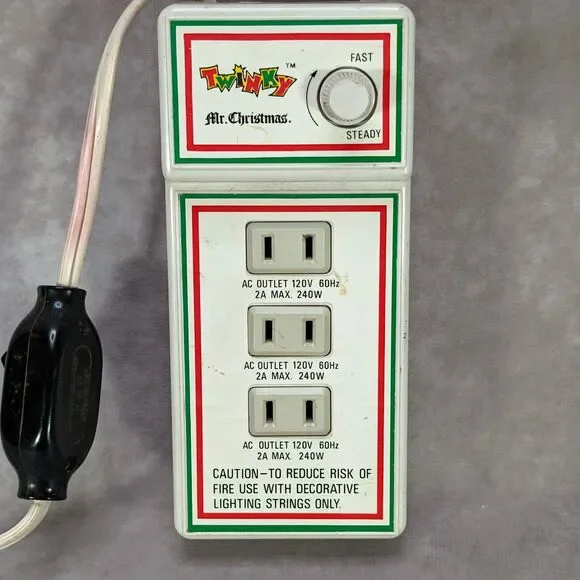 Vintage 1981 Mr Christmas Twinky Flashing Three Outlet Holiday Lights Controller