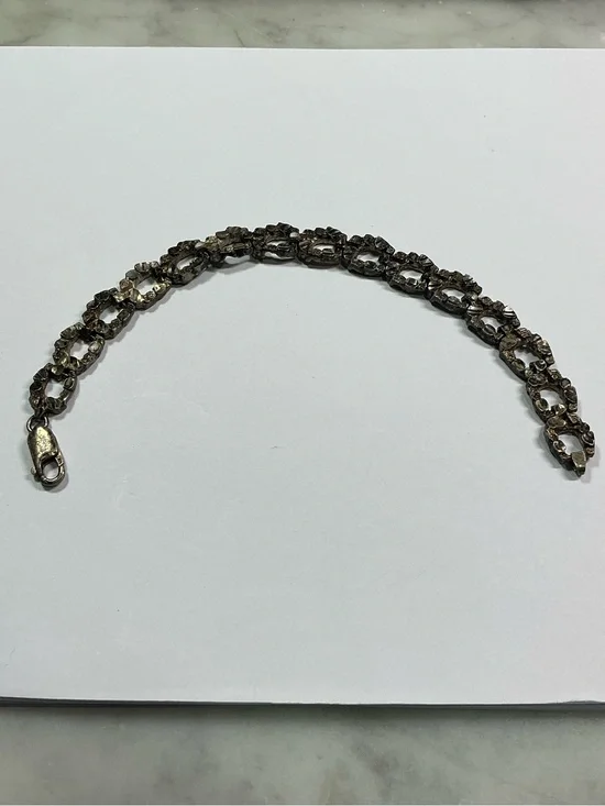 Sterling Silver Diamond Cut Square Link Bracelet. 7 inches long
