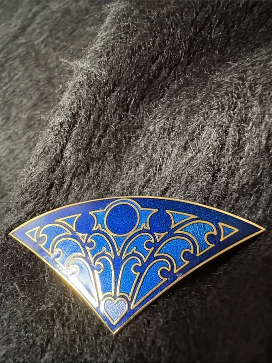 Vintage 1980’s Blue and Gold Decorative Cloisonné Fan-Shaped Enamel Brooch