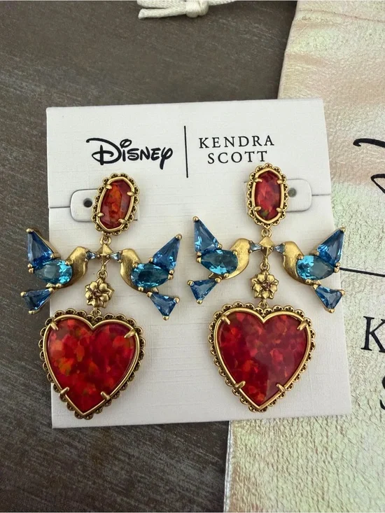 Disney x Kendra Scott Snow White Heart Statement Earrings Gold Red Opal NWT Rare