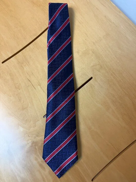 Ermeneglido Zegna Men's Navy/Pink 100% Silk Tie Made In Italy In Great Shape!