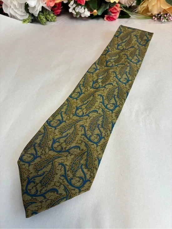 Giorgio Armani Cravatte Paisley Necktie Olive Blue Gold Made in Italy Mens 59in