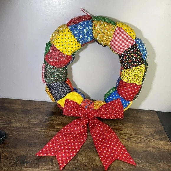 Vintage Hand Stitched‎ Quilt Patch Work Fabric Wreath 19
