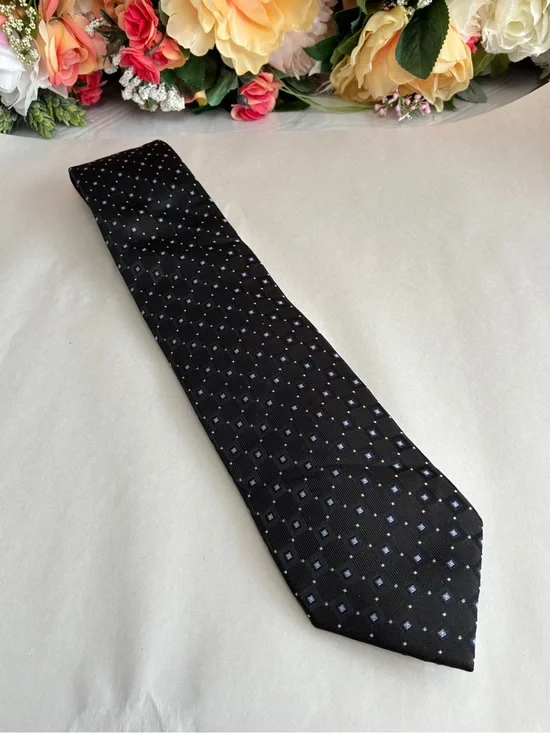 MICHAEL Michael Kors Silk Geometric Necktie Black Blue 58in Men’s Business Tie