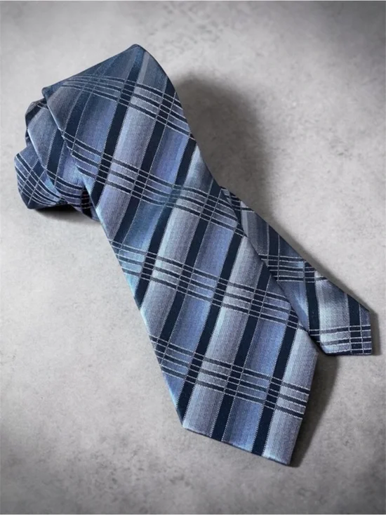 Classic Blue Plaid Men's Tie - Stylish Professional Look