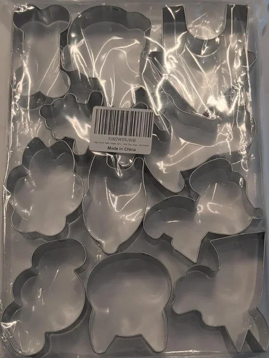 New Sealed 11 Dog Cookie Cutter Set Pet Treats Baking Puppy Party UNOPENED