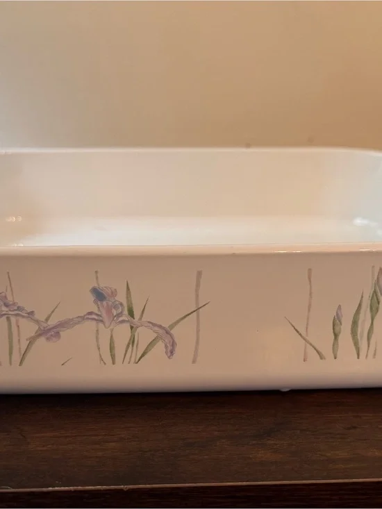 Corningware in shadow Iris pattern lasagna pan