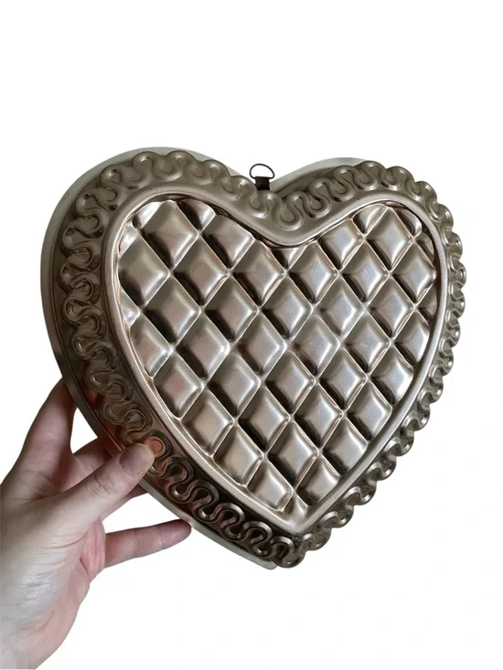 Vintage Copper Quilted Heart Cake Pan Dessert Mold