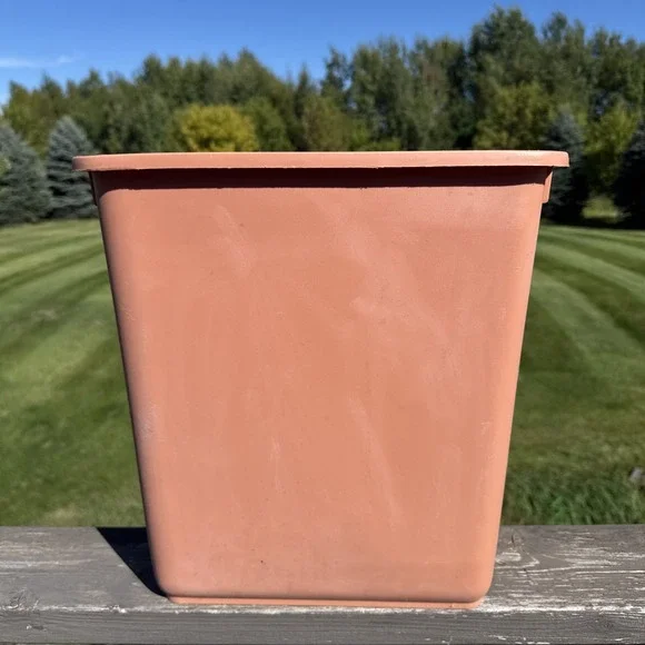 Rubbermaid Pink Plastic Rectangular Kitchen Wastebasket Trashcan #2845 Vtg 15