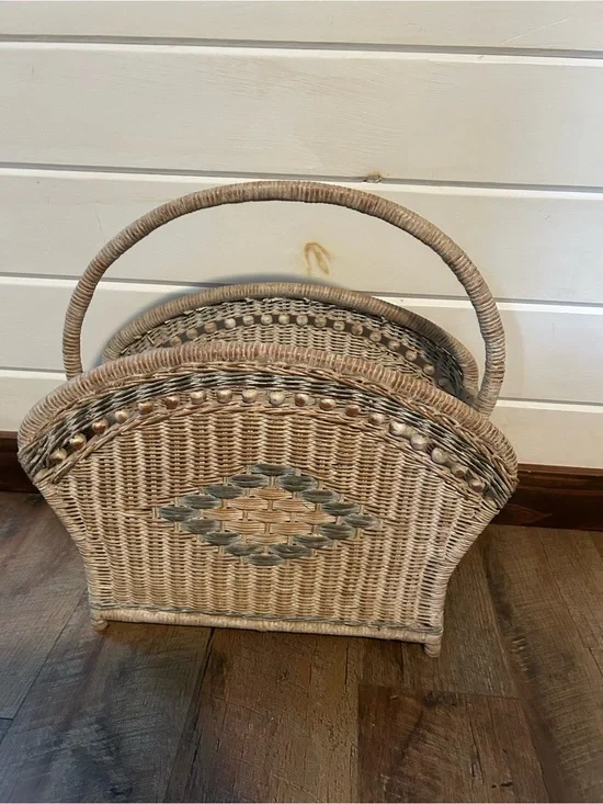 Beautiful Vintage Wicker &Rattan Magazine Holder with Diamond Weave Pattern