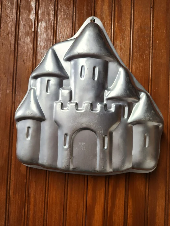 Vintage Wilton Enchanted Castle