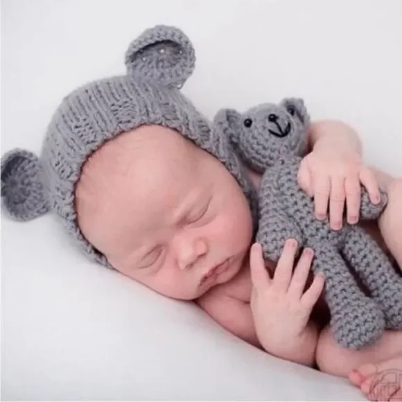NEW 🐻 Beanie With Bear 🎀